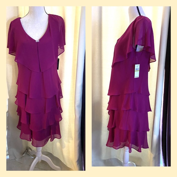 SLNY Dresses & Skirts - Packed /SLYN Burgundy Layered Dress 🌺🌺🌺